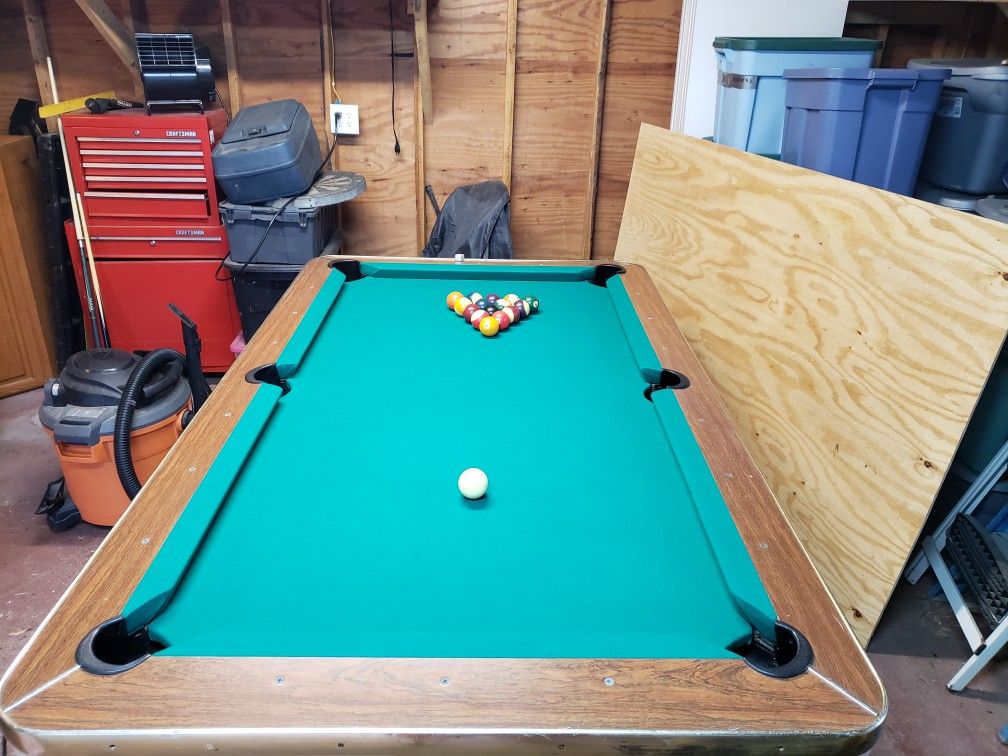 Pool table