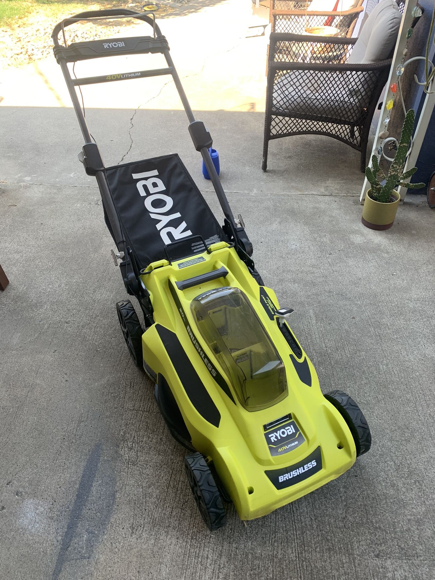 Ryobi 40v 20in Lawn Mower With Battery And Charger 