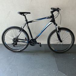 BICYCLE GIANT 21 SPEED SIZE 26 BRAND NEW 