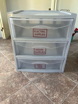 Plastic drawer in good condition