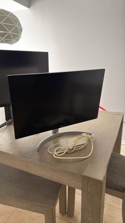 LG monitor