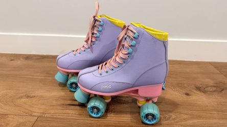 Pixie Roller Skates Size 3–6 + Protective Gear