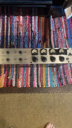 Behringer tube ultragain preamp