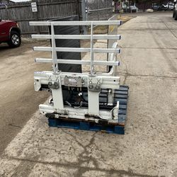 For sale a cascade carton clamp. 48x46 pads. Two available.
