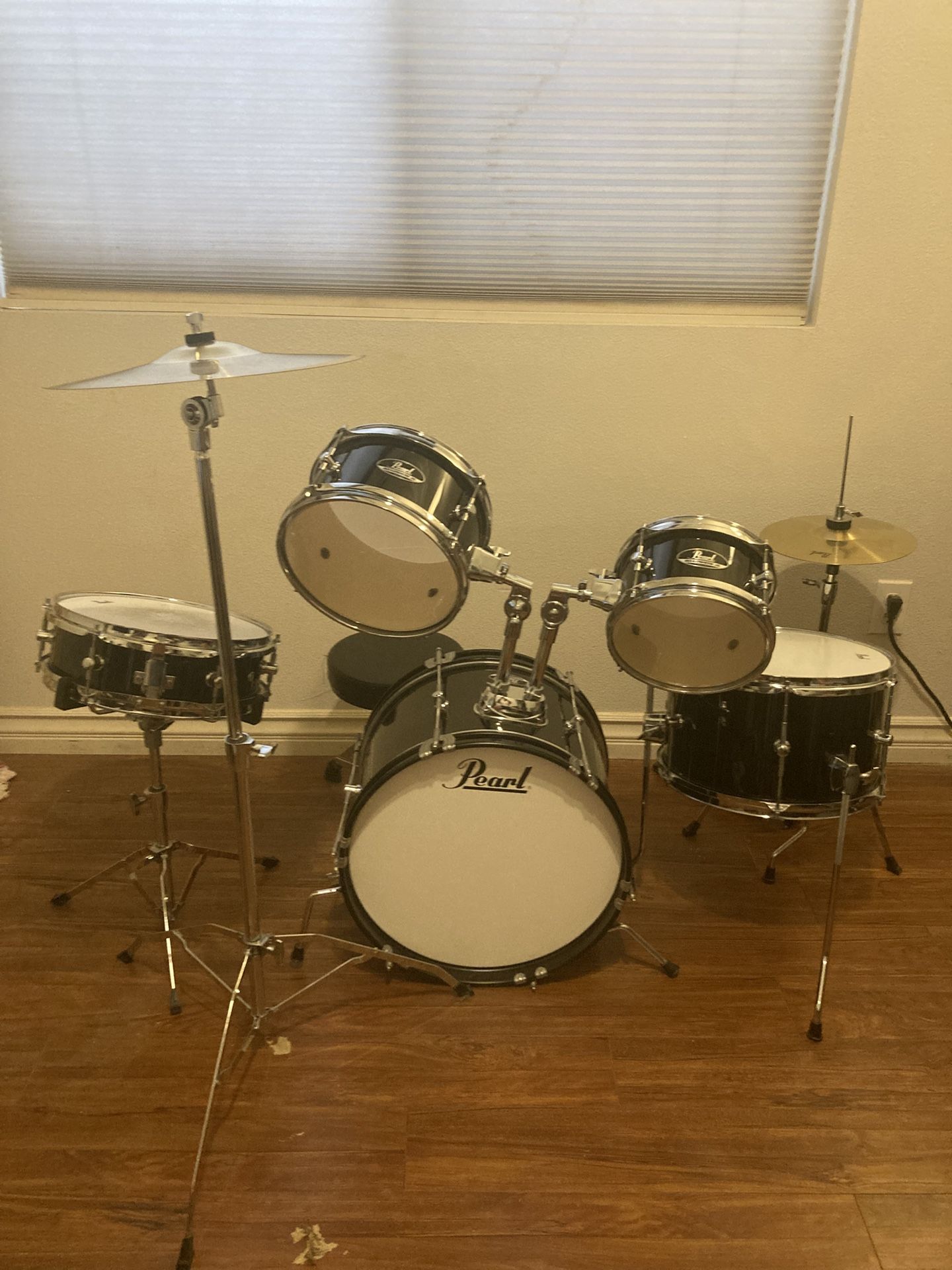 Pear Roadshow Jr Drum Set
