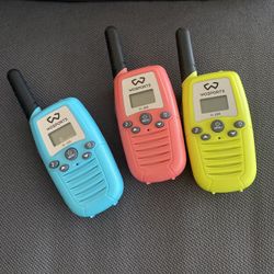 Kids Walkie Talkies, WOSPORTS 3 Pack Two Way Radios with Belt Clip, 3 KM Range Children Toy for Outdoor Adventures Game, Camping, Hiking