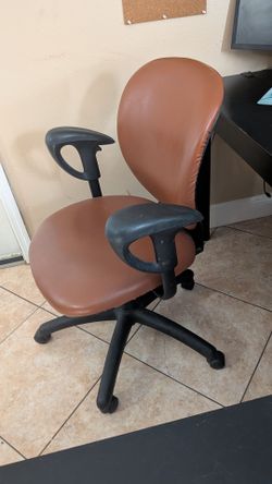 Rolling Desk Chair
