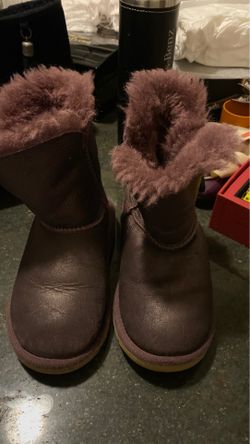 Kids size 11 uggs authentic purple metallic