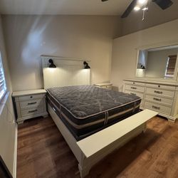 Full Queen bedroom Set With Everything  50%