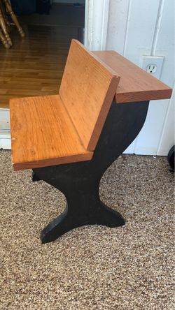 Desk $5