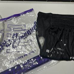 EE skyline shorts size large