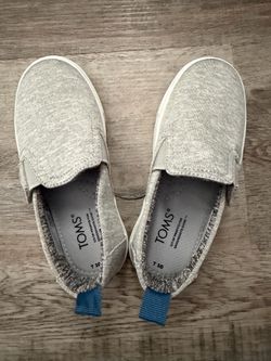 Toms slip on size 10c