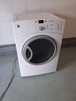 HUGE GE DRYER