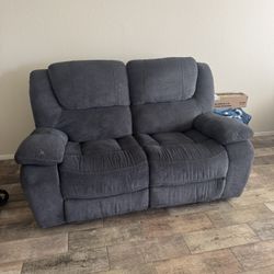 Reclining Loveseat 