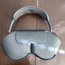 Air Pod Maxs