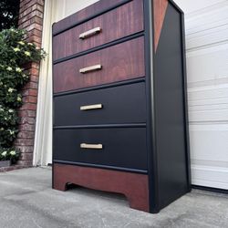 Vintage Art Deco Dresser 