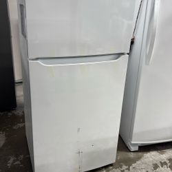 Frigidaire Apartment Size Refrigerator