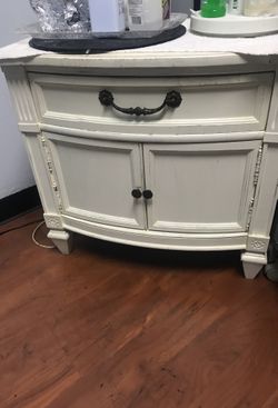 End table