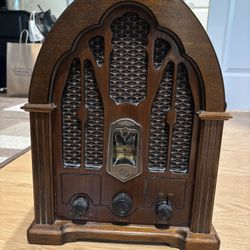 Vintage Style Radio