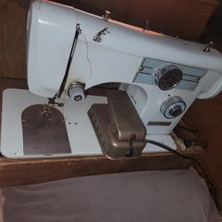 Stitchmaster Sewing Machine Model 210B 