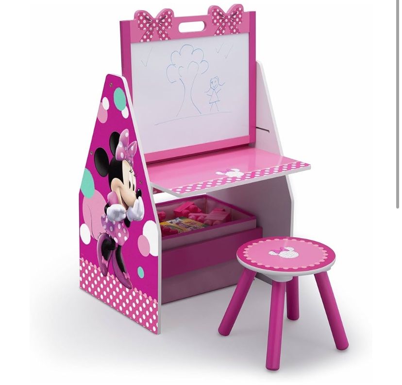 Minnie Mouse Easel And Bookshelf