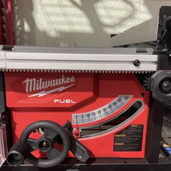 Milwaukee Table Saw 