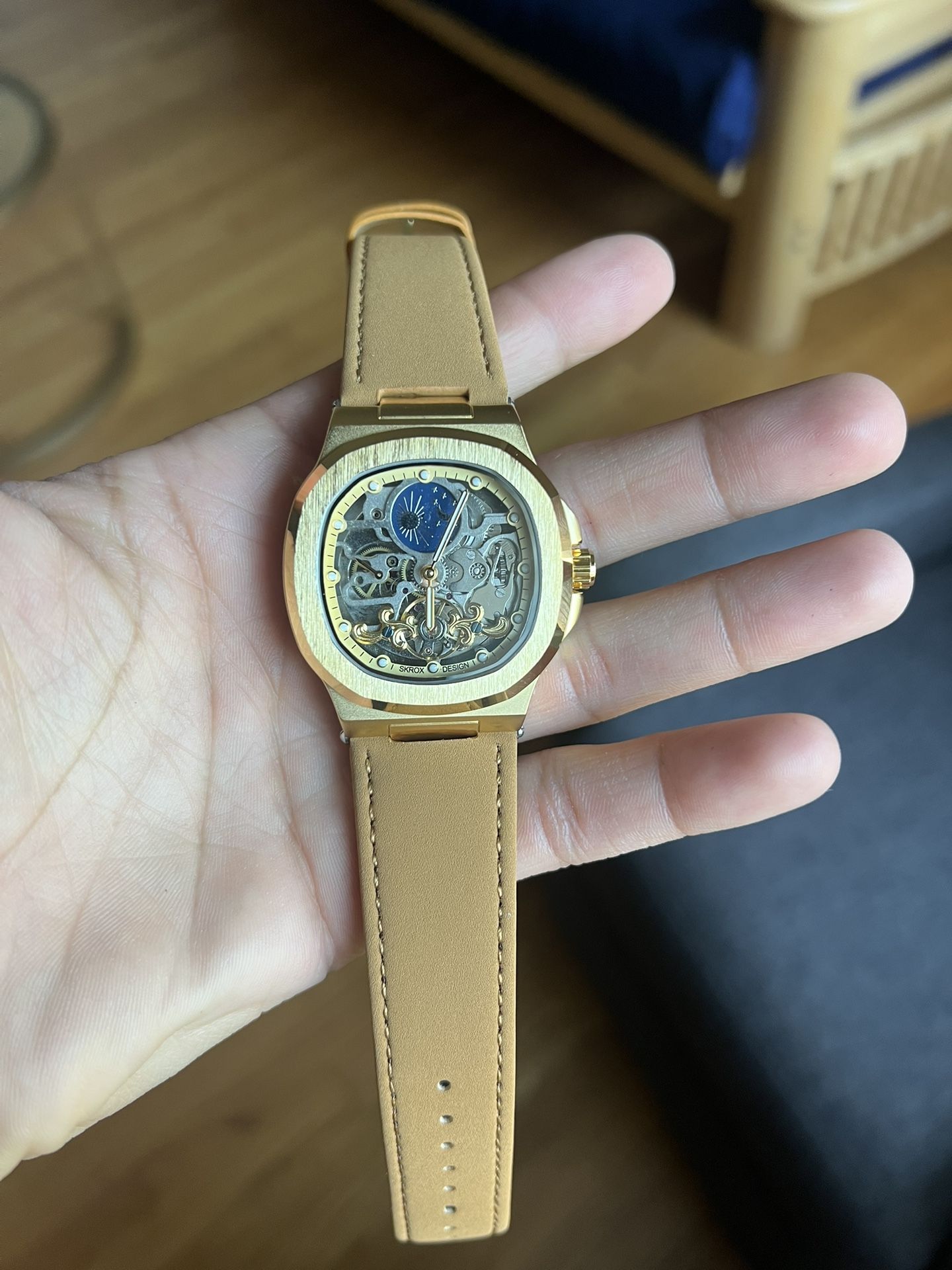 SKROX Mechanical Watch – Elegant, Automatic, and Timeless Design