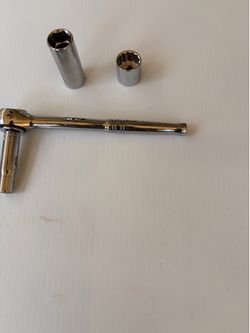 Ratchet socket
