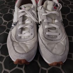 Lady's Nike White And Red With Leopard Print Size9.5 30 Dollars 