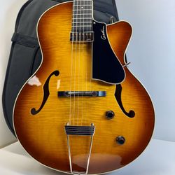 Exquisite Godin 5th Avenue Jazz Sunburst HG SF Hallow Body Archtop Guitar Sunburst Flame (Like New Condition)