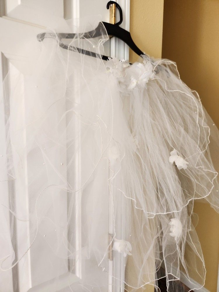 Two Short Wedding Vailes