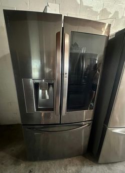LG French Door Fridge with Ice Maker