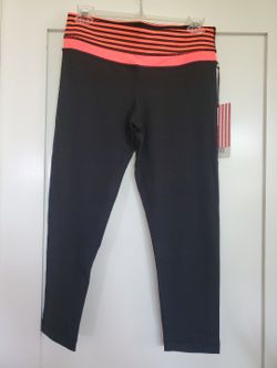 2 NWT 90 degree by Reflex  Capri Leggings  size Small