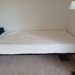 Twin Bed (Zinus 8inch Green Tea Cooling Matress) and Frame (Zinus Mia Metal Platform Bed Frame)