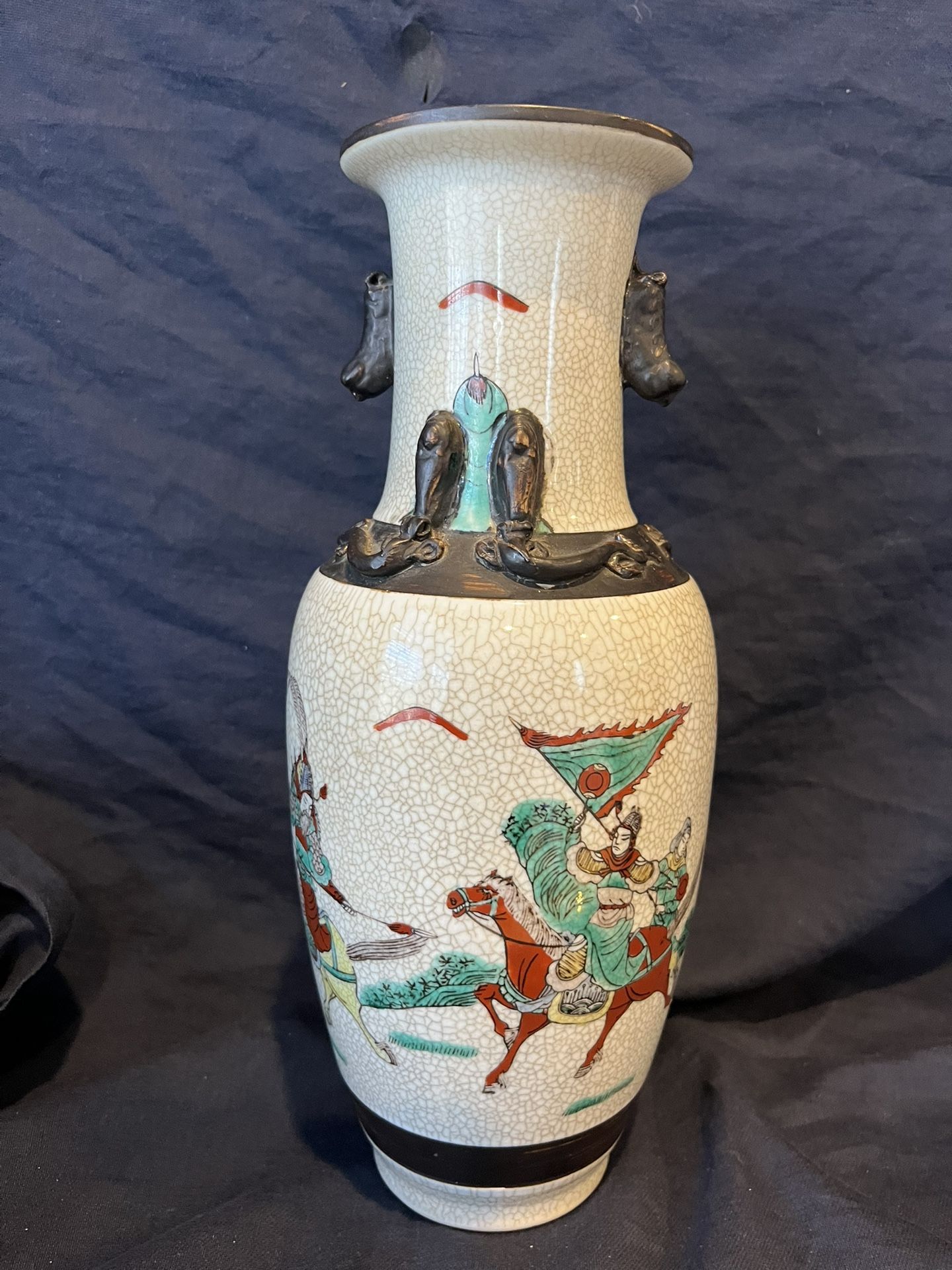 Vintage Chinese Nanking Crackleware Porcelain Vase