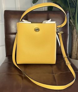 Coach Charlie Bucket Mustard Leather Bag Crossbody