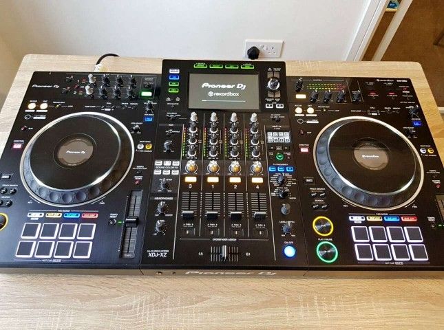 Pioneer-dj-controller