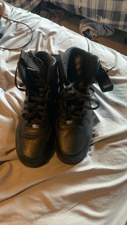Black Nike Air Force Shoe