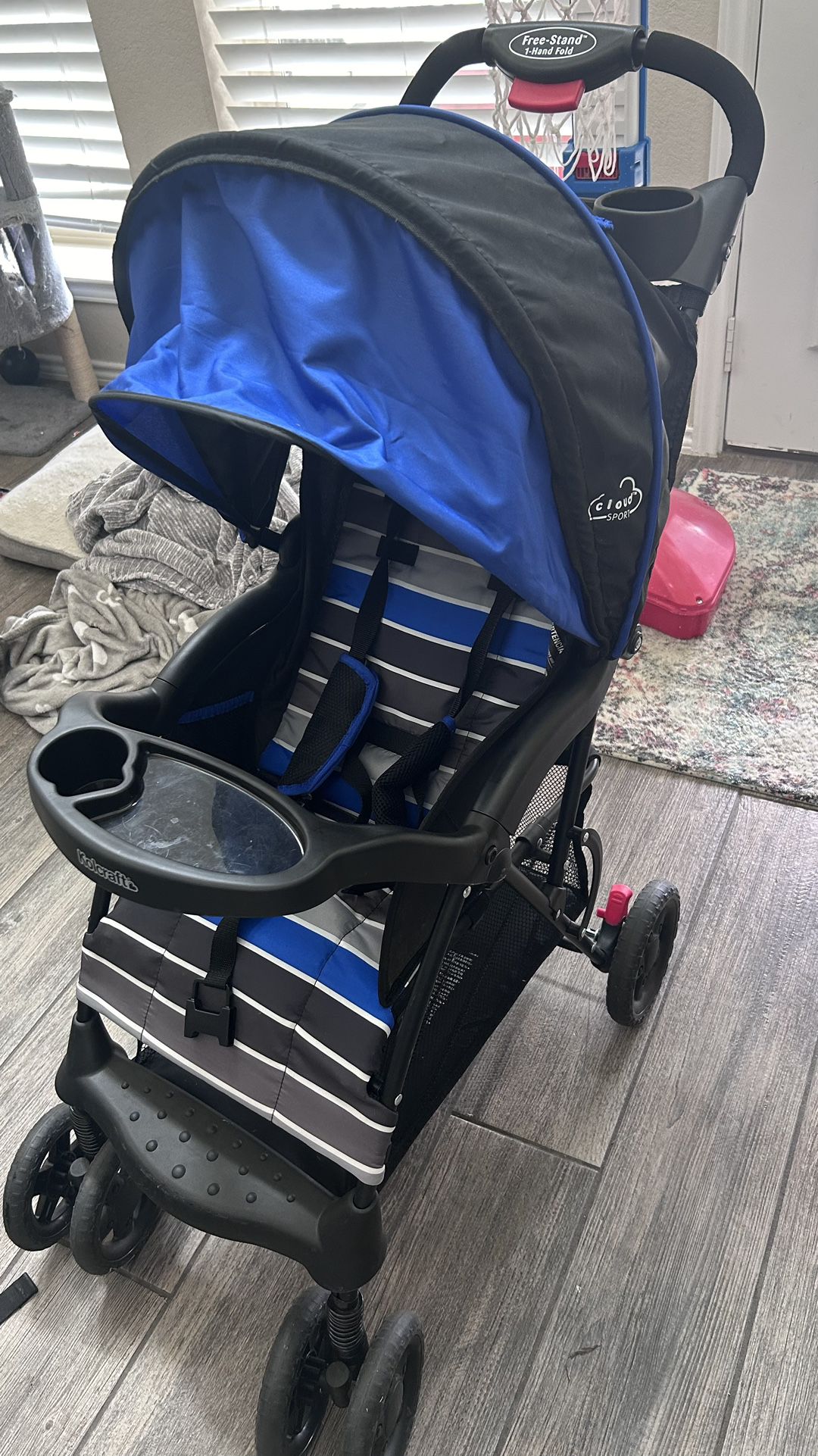 Light Weight Hardly Used Stroller 
