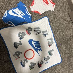 Nike Milestone Blanket With Onies 