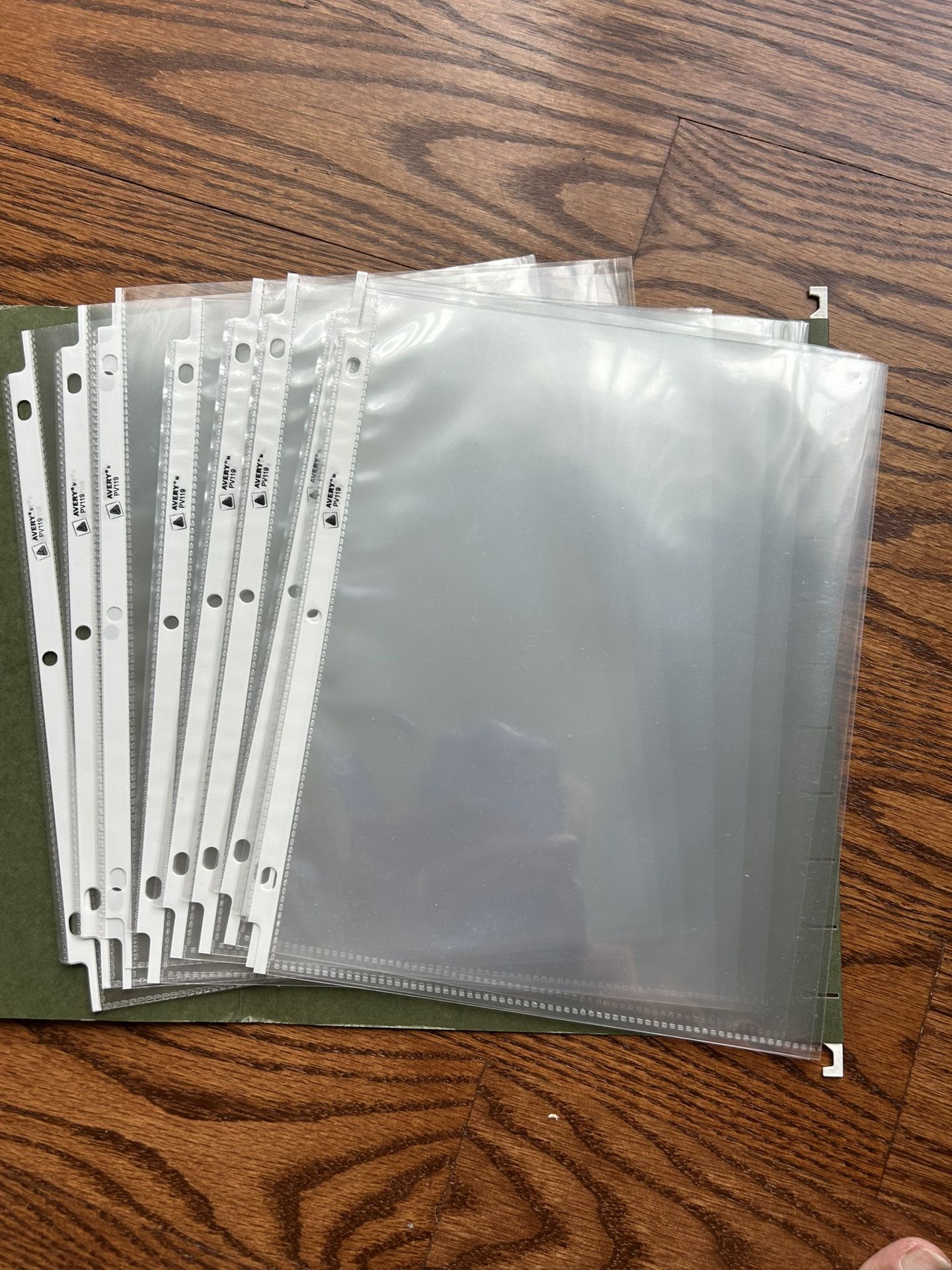 Avery PV119 Page Protector Lot Of 18, 8.5“ X 11“ For A Three Ring Binder