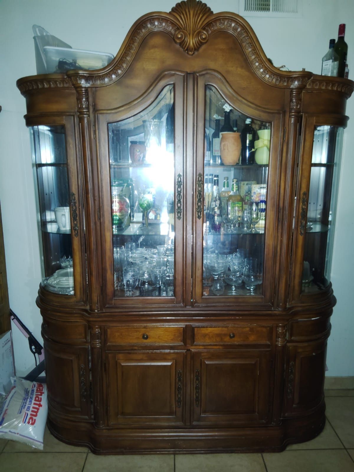 Antigua Vitrina / antique display case