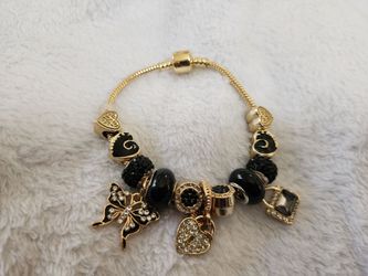 Charm bracelet