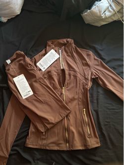 3 Lululemon Sets Size 4 – Deal $300