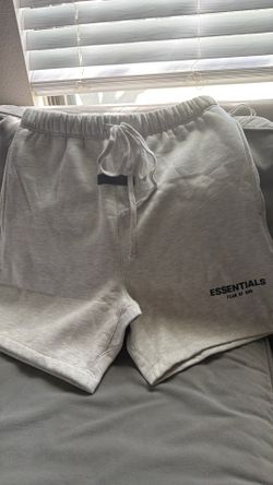 Essentials shorts white oatmeal