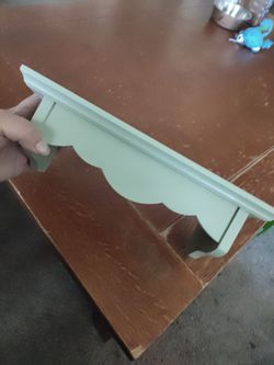 FREE  ( SHELF)  W ANY 1 PURCHASE OFF DART'S OFFER- UP PAGE.      PICK ⛏️ UP ONLY