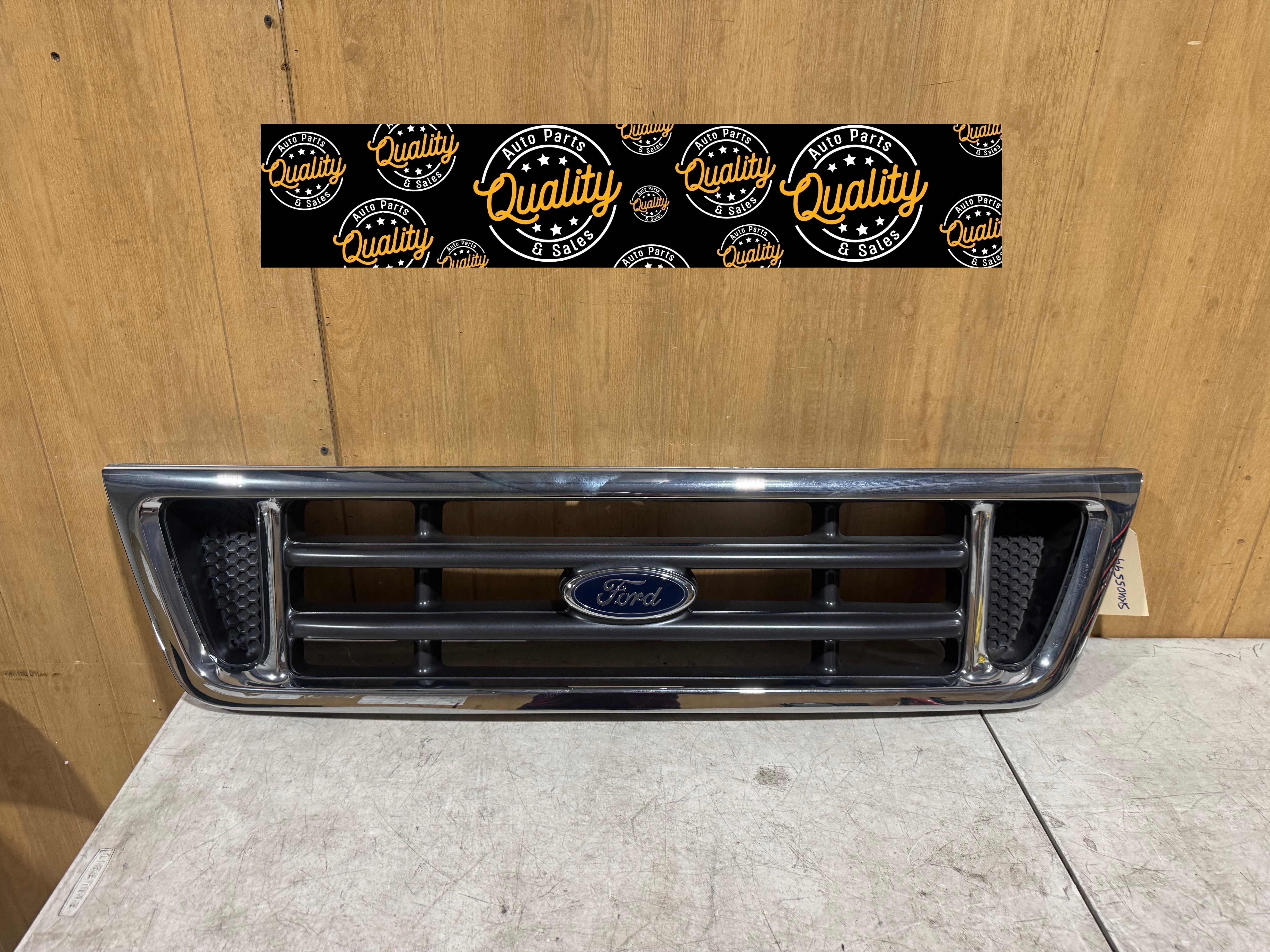 2003 2004 2005 2006 2007 Ford E-150, E150 Grille
