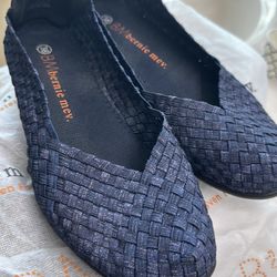 Bernie Mev Women’s flat shoes size 38/ 7.5