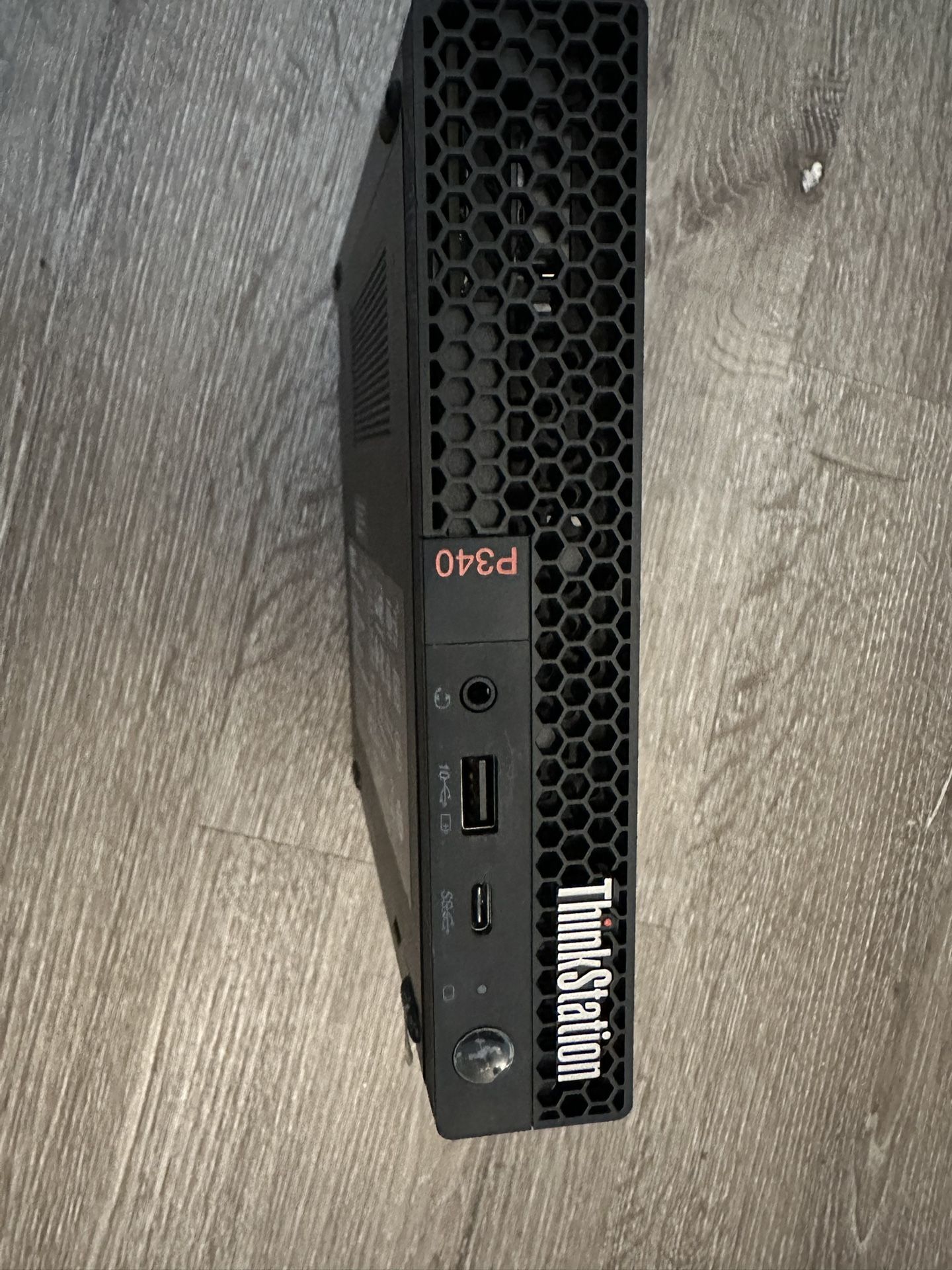 Lenovo Thinkstation P340