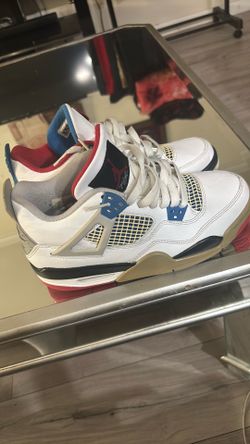 Jordan 4s